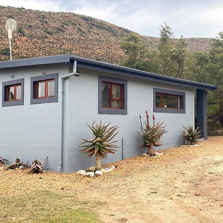 Oaksrest Vineyards Guest Farm Hotel Ladismith Exterior photo