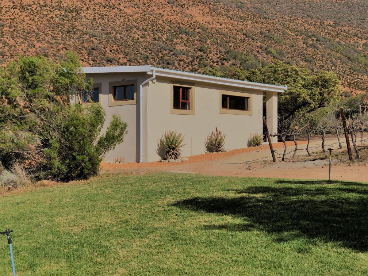 Oaksrest Vineyards Guest Farm Hotel Ladismith Exterior photo