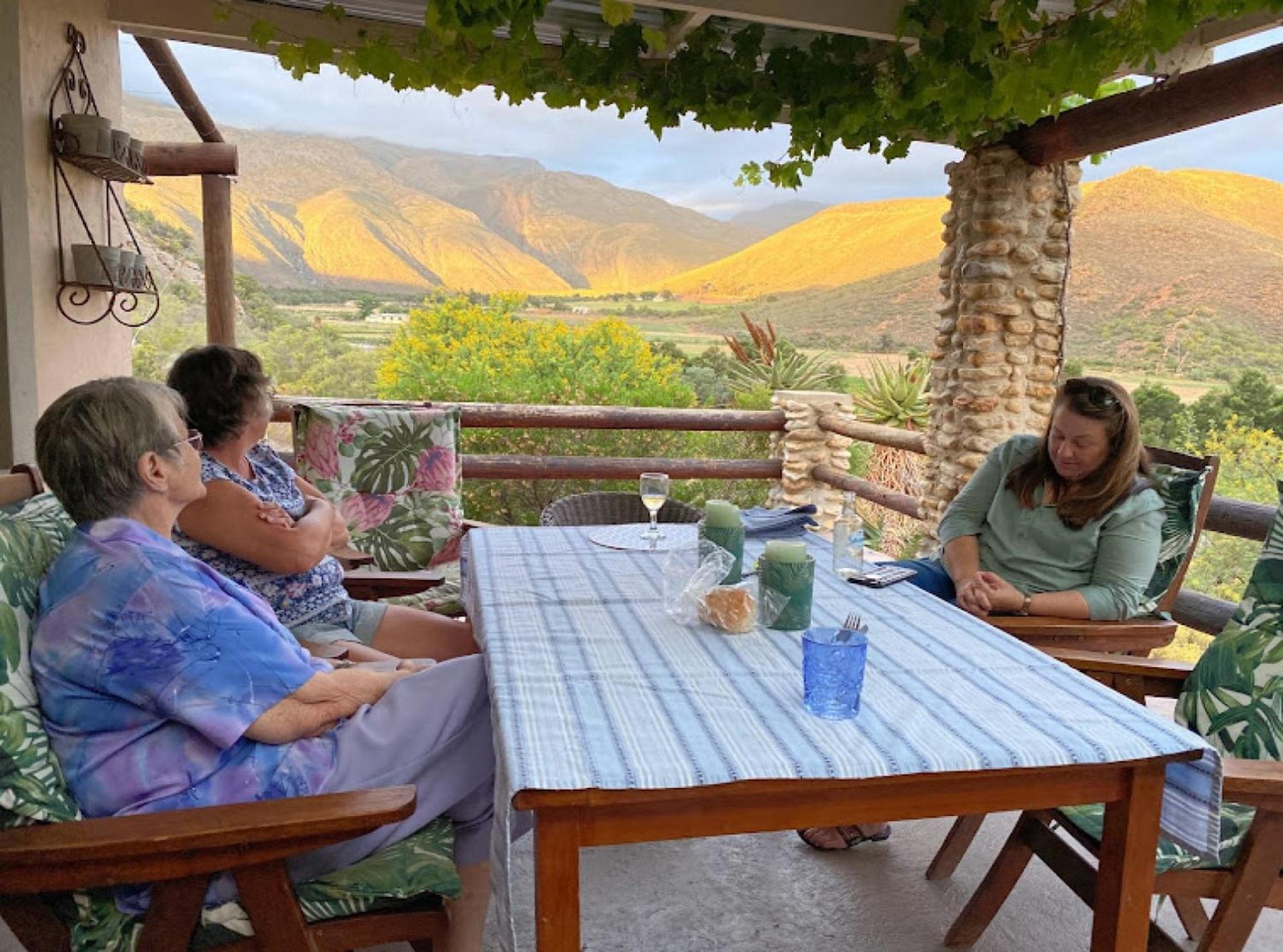 Oaksrest Vineyards Guest Farm Hotel Ladismith Exterior photo