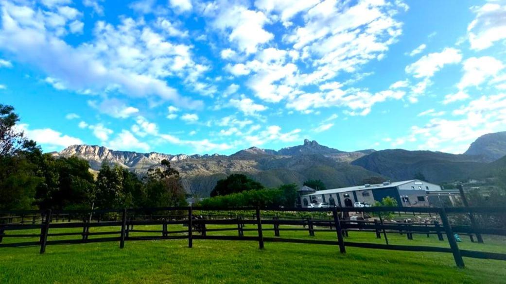 Oaksrest Vineyards Guest Farm Hotel Ladismith Exterior photo