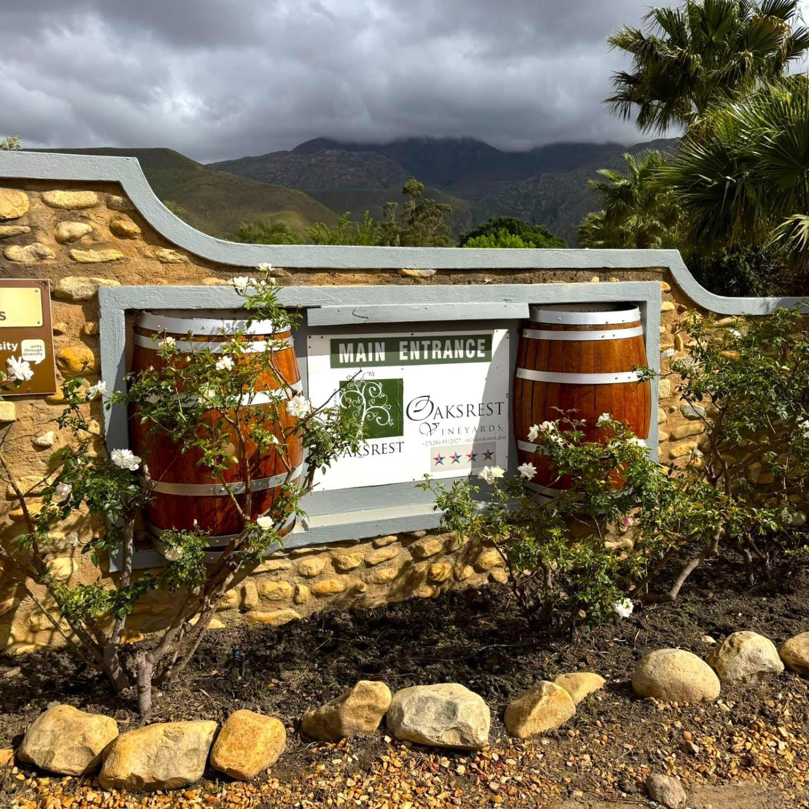 Oaksrest Vineyards Guest Farm Hotel Ladismith Exterior photo